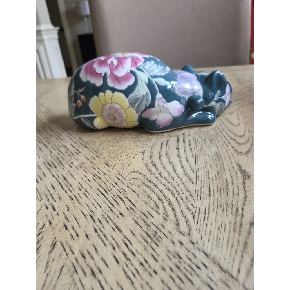 Vintage Hand painted Chinoiserie ceramic sleeping cat figurine with floral motif